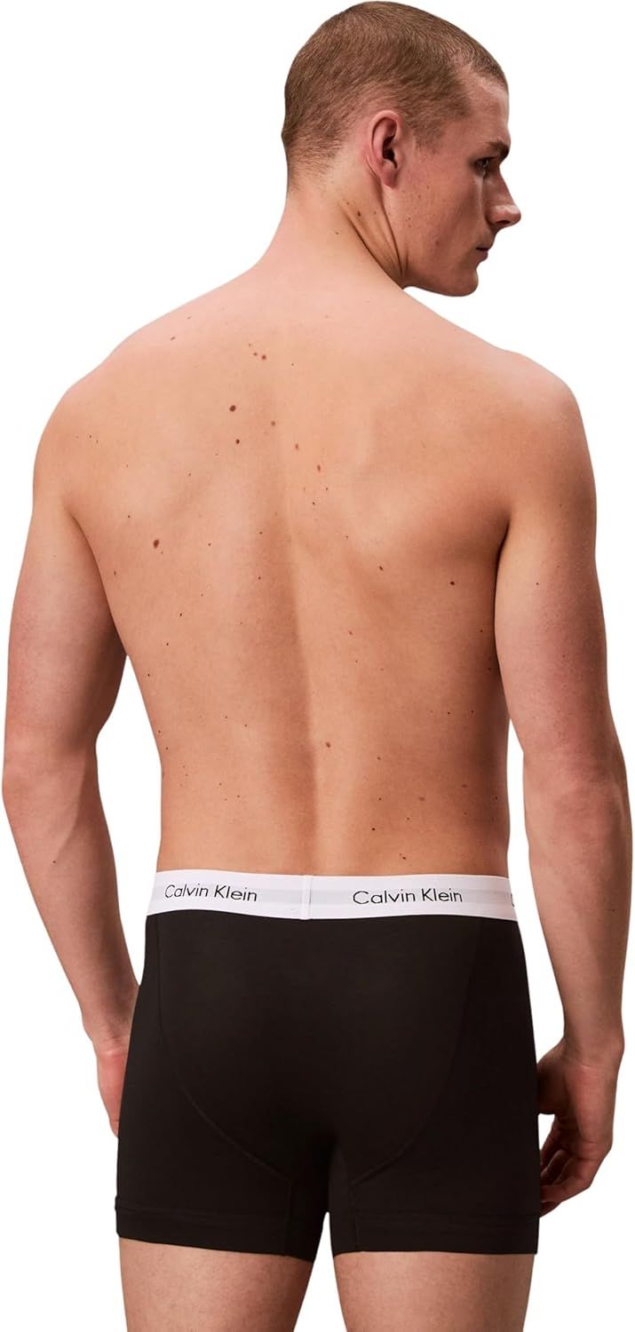 Détail des coutures des caleçons Calvin Klein